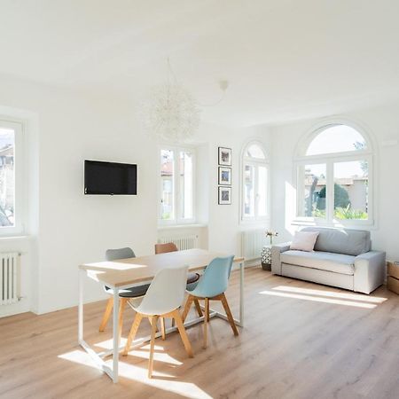 Lovely Corner In The Heart Of The Lake By Rent All Como Buitenkant foto
