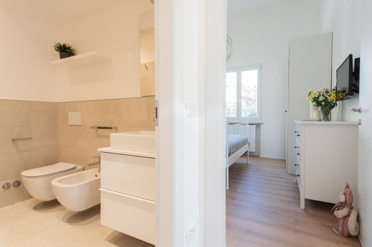 Lovely Corner In The Heart Of The Lake By Rent All Como Buitenkant foto