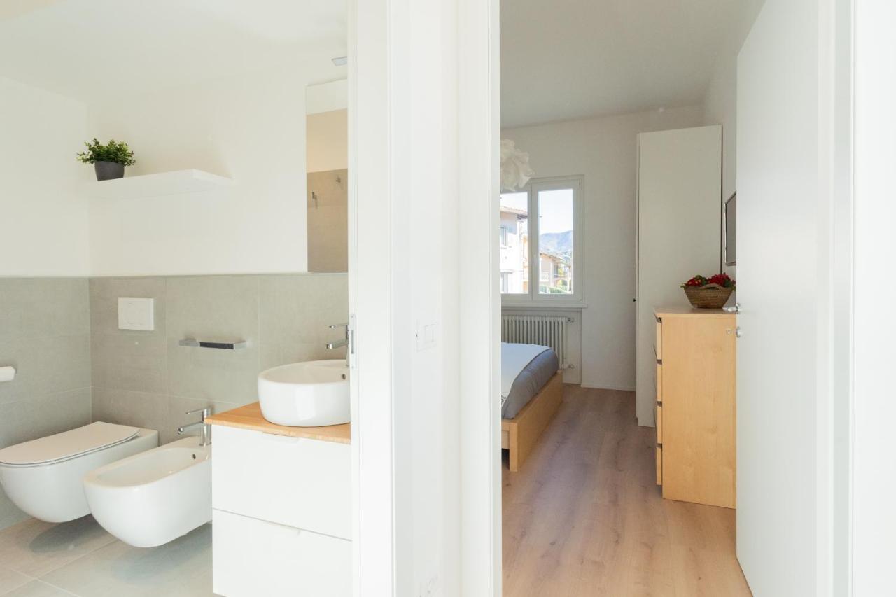 Lovely Corner In The Heart Of The Lake By Rent All Como Buitenkant foto