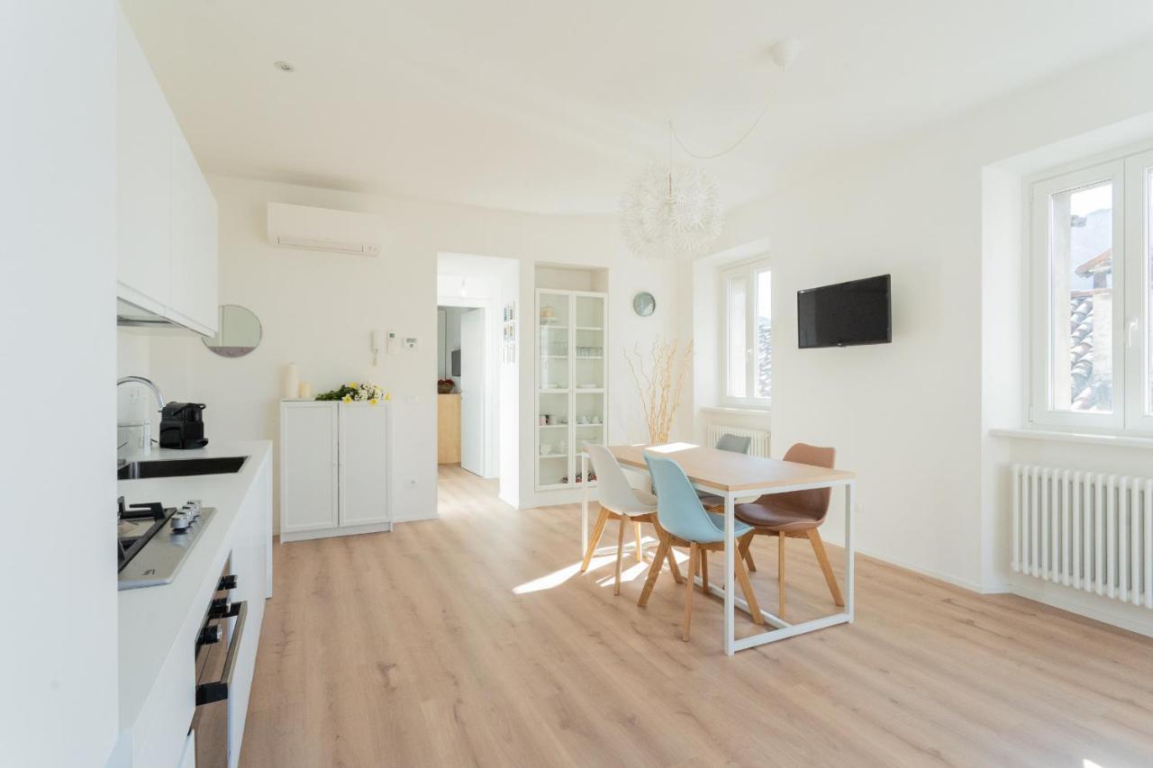 Lovely Corner In The Heart Of The Lake By Rent All Como Buitenkant foto